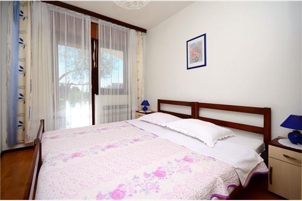 Apartment A1, for 5 persons