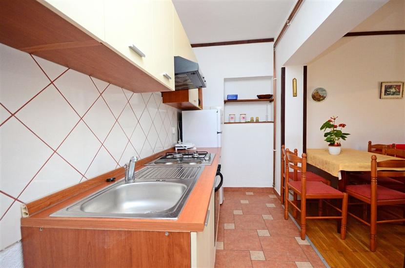 Apartment A1, for 5 persons
