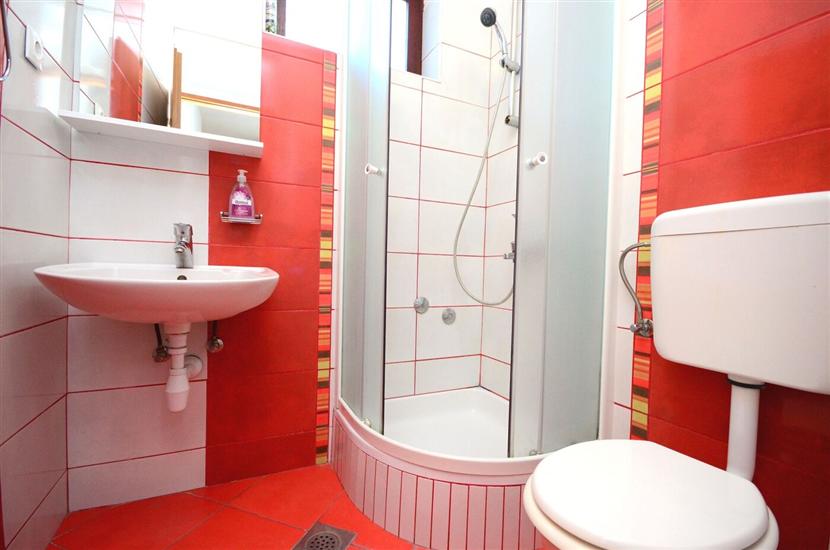 Apartment A1, for 5 persons