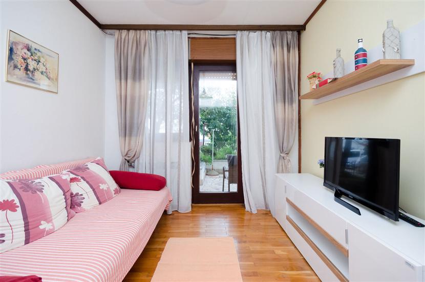 Apartment A1, for 5 persons