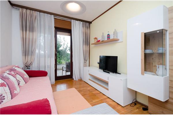 Apartment A1, for 5 persons