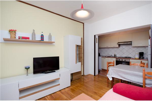 Apartment A1, for 5 persons