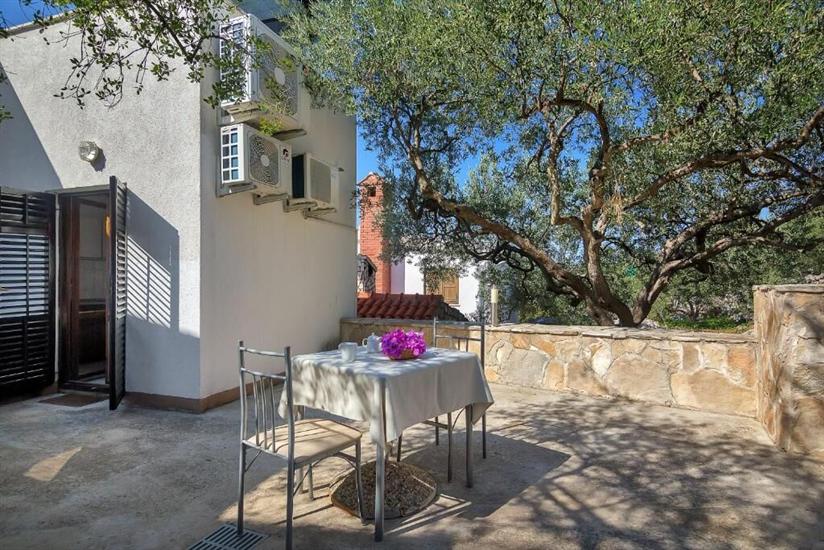 Apartment A8, for 4 persons