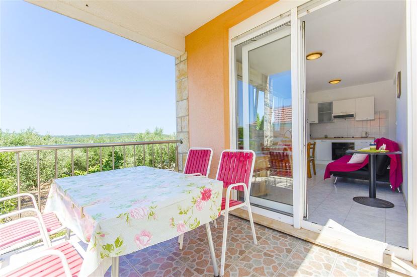 Apartment A1, for 6 persons