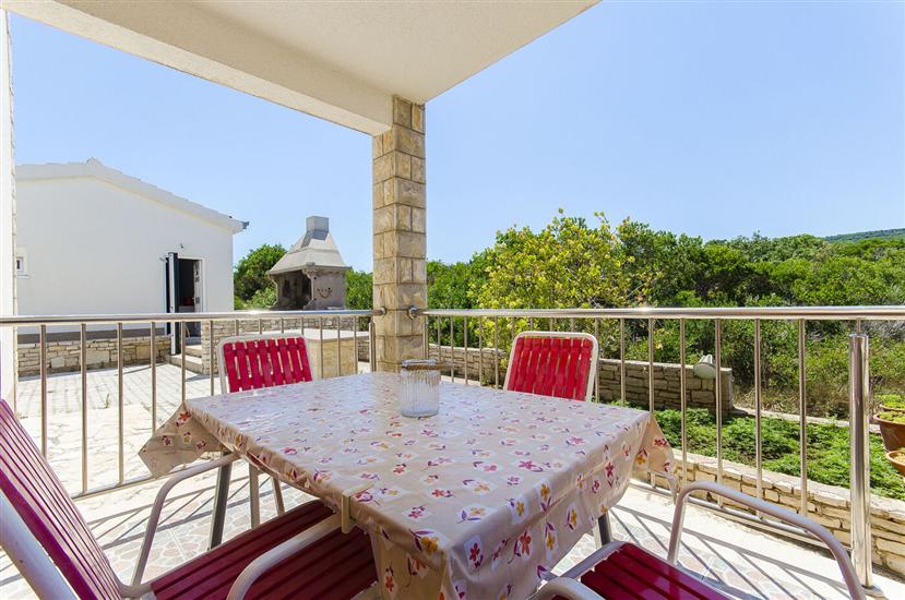 Apartment A2, for 5 persons