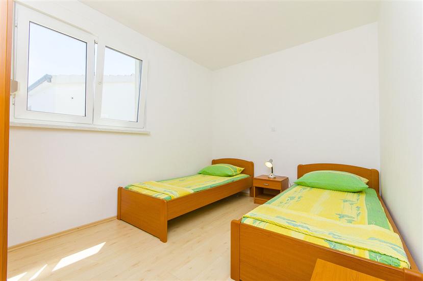 Apartment A2, for 5 persons