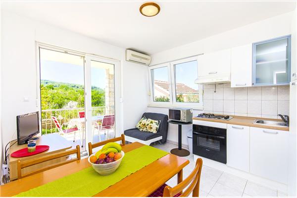 Apartment A2, for 5 persons