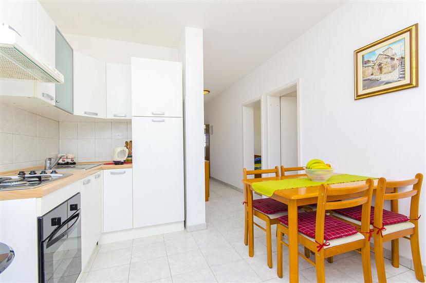 Apartment A2, for 5 persons