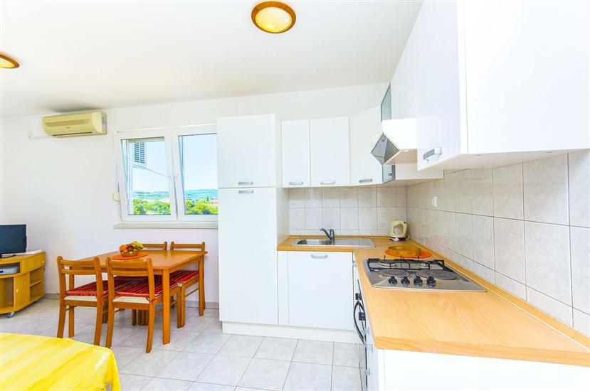 Apartment A4, for 6 persons