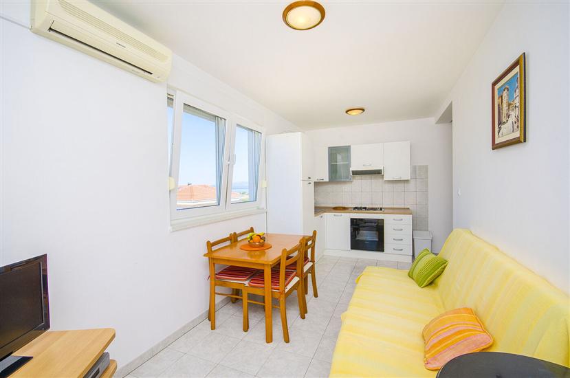 Apartment A4, for 6 persons