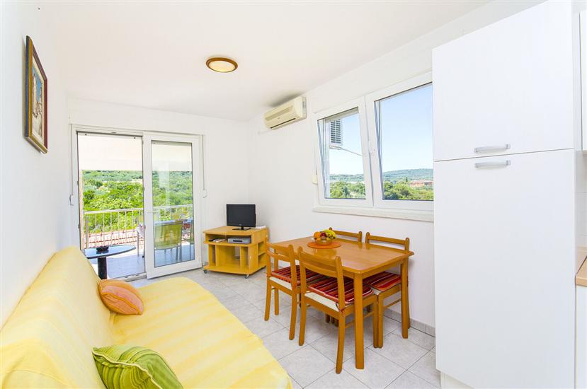 Apartment A4, for 6 persons