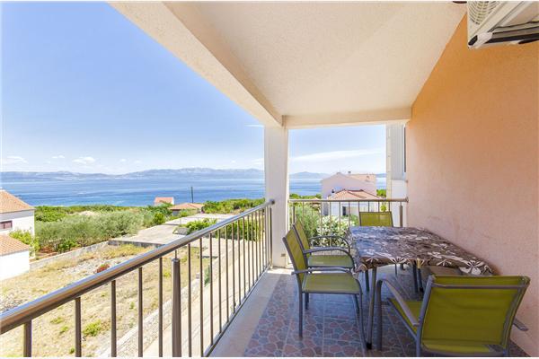 Apartment A5, for 6 persons