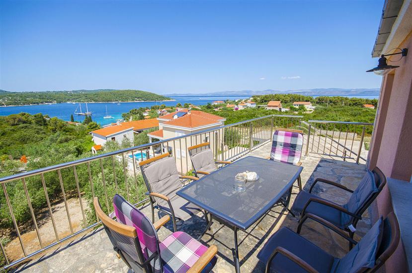 Apartment A5, for 6 persons