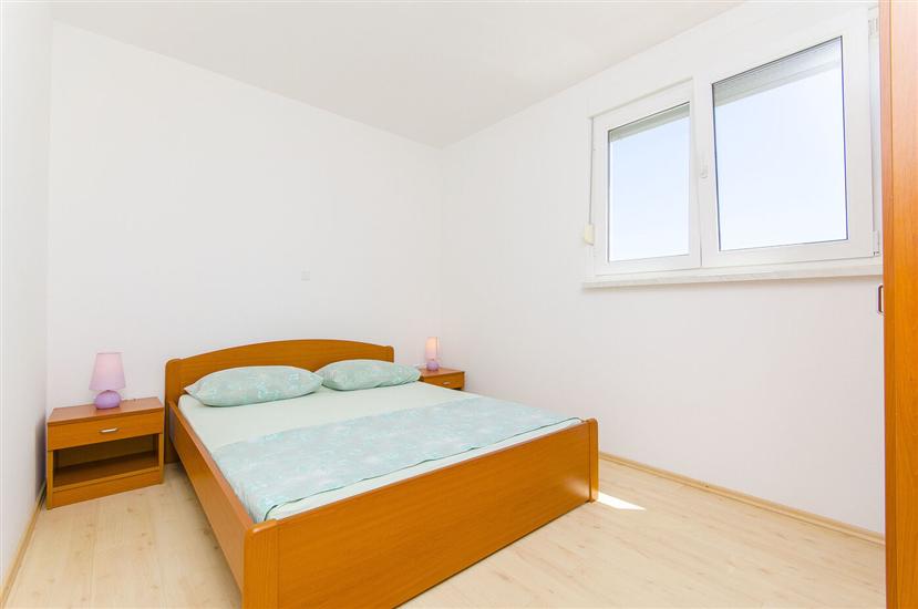 Apartment A3, for 5 persons