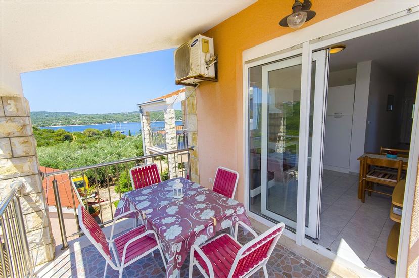 Apartment A3, for 5 persons