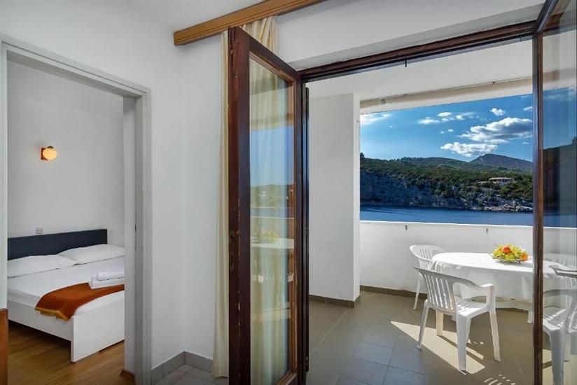 Apartment A7, for 8 persons