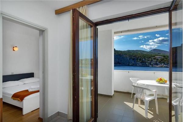 Apartment A7, for 8 persons