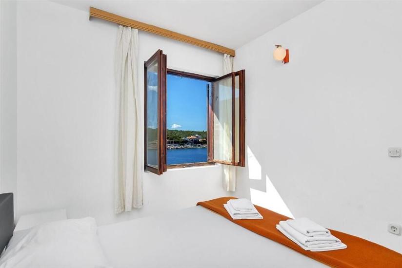 Apartment A7, for 8 persons