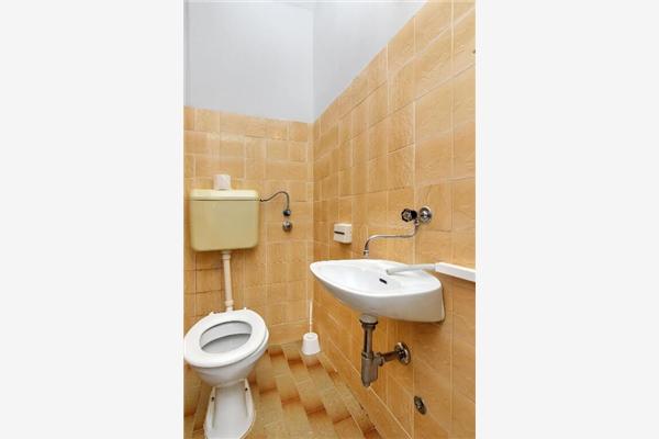 Apartment A7, for 8 persons