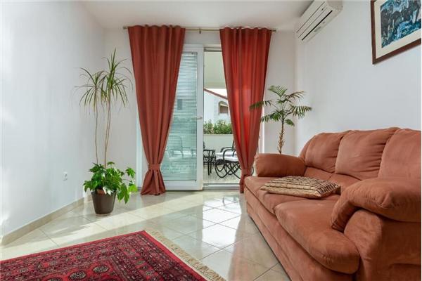 Hiša K1, na 6 osebe