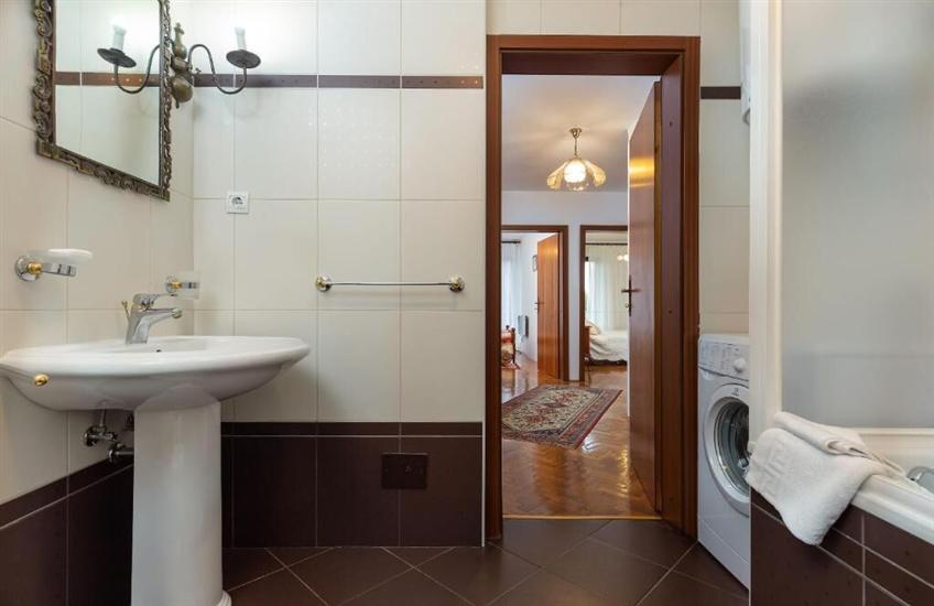 Hiša K1, na 6 osebe