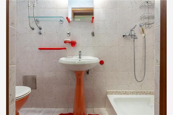 Hiša K1, na 6 osebe