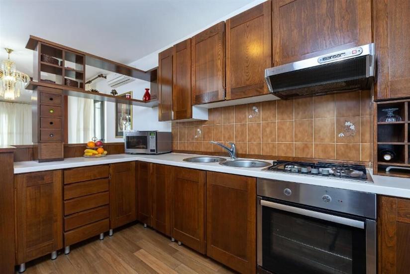 Hiša K1, na 6 osebe