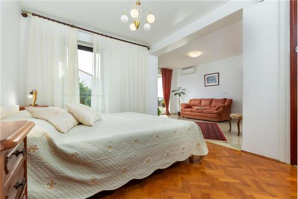 Hiša K1, na 6 osebe