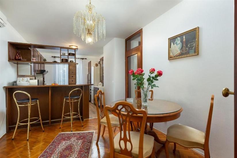 Hiša K1, na 6 osebe