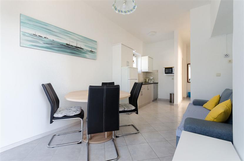 Apartment A1, for 5 persons