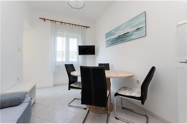 Apartment A1, for 5 persons