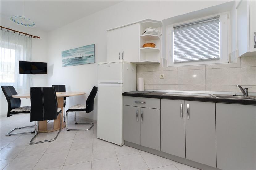 Apartment A1, for 5 persons