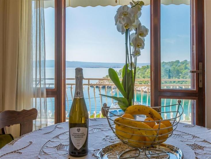 Apartment A1, for 5 persons