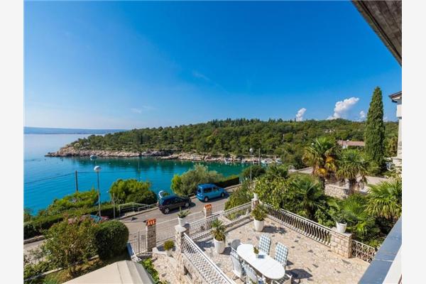 Apartment A1, for 5 persons