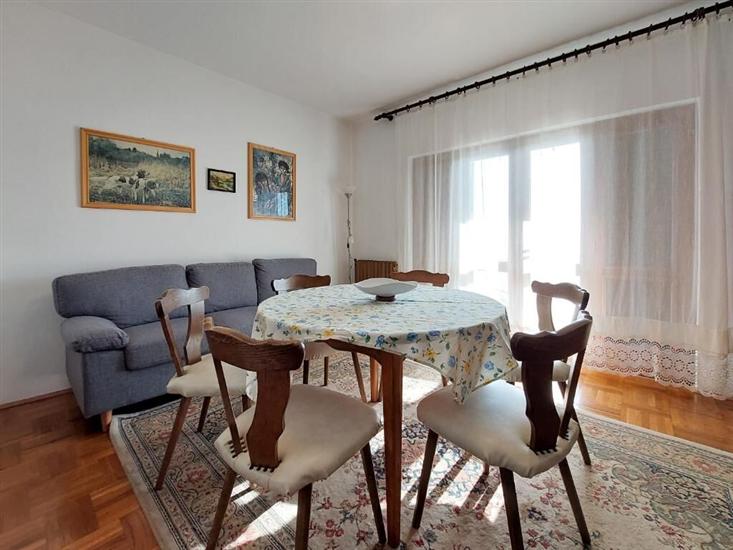 Apartment A1, for 5 persons