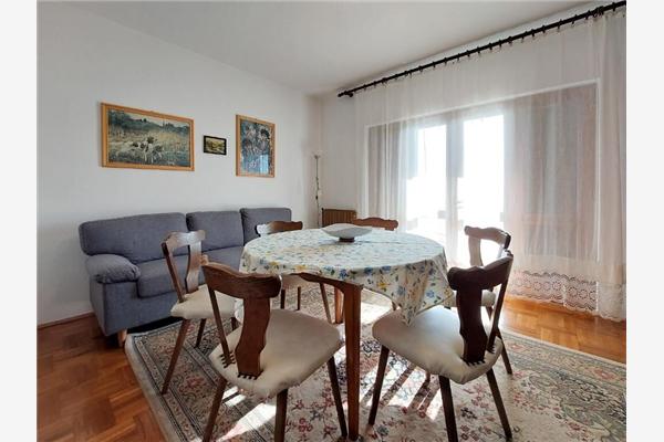 Apartment A1, for 5 persons