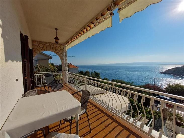 Apartment A1, for 5 persons