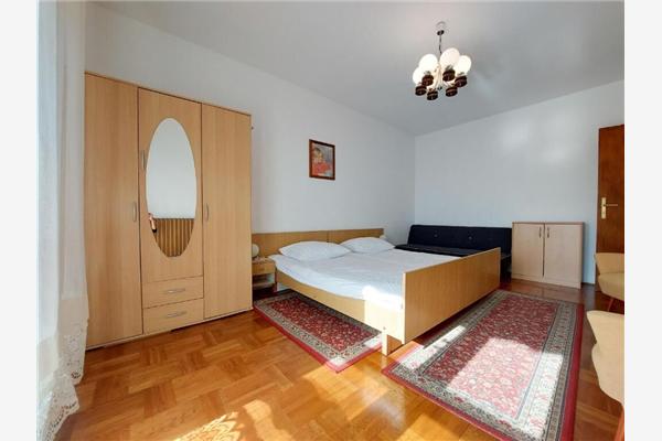 Apartment A1, for 5 persons
