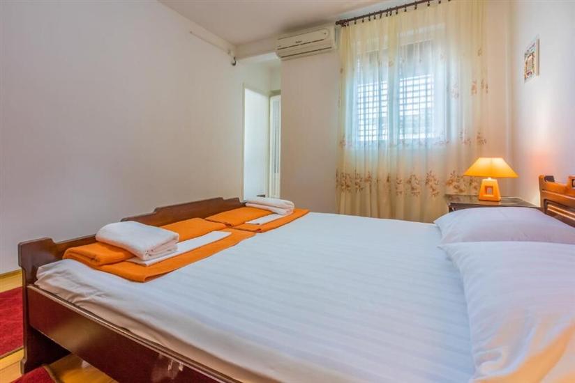 Apartment A3, for 5 persons