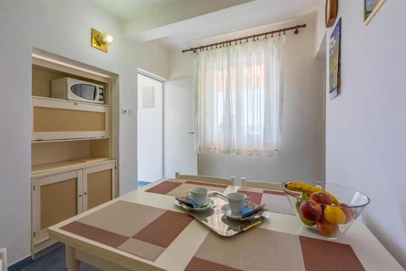 Apartment A3, for 5 persons