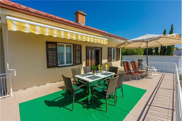 Apartment A3, for 5 persons