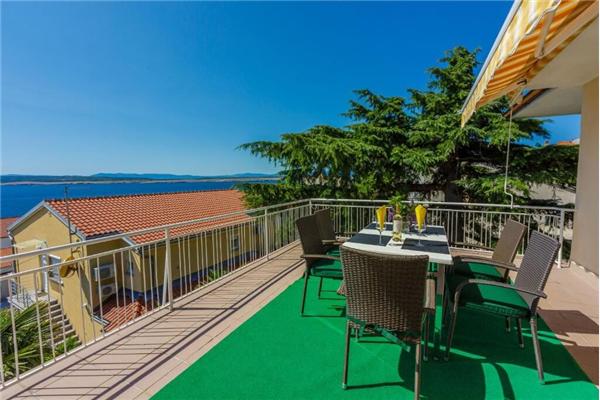 Apartment A3, for 5 persons