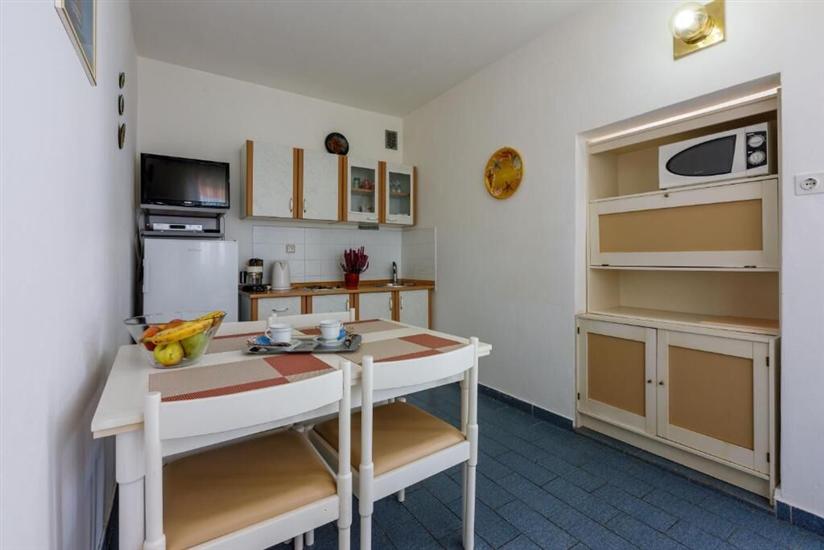 Apartment A3, for 5 persons