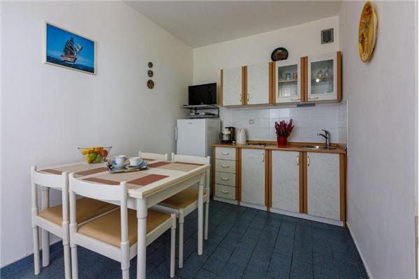 Apartment A3, for 5 persons