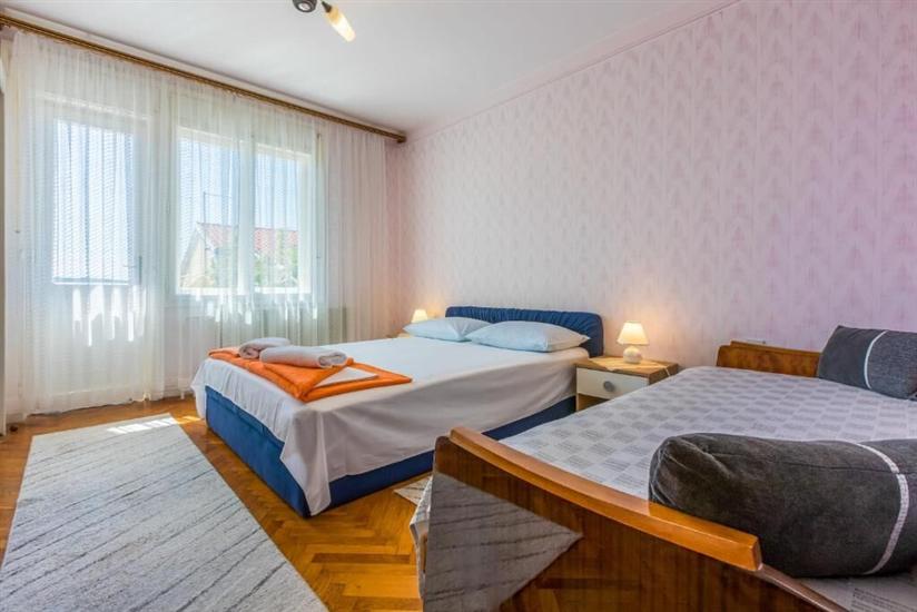 Apartment A2, for 5 persons