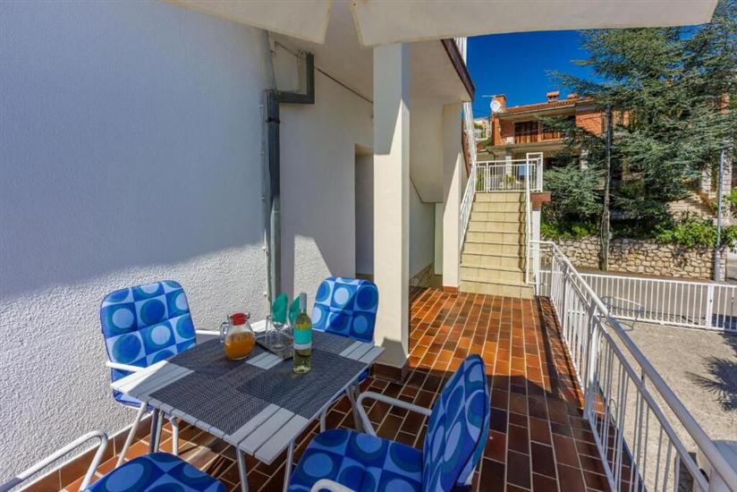 Apartment A2, for 5 persons