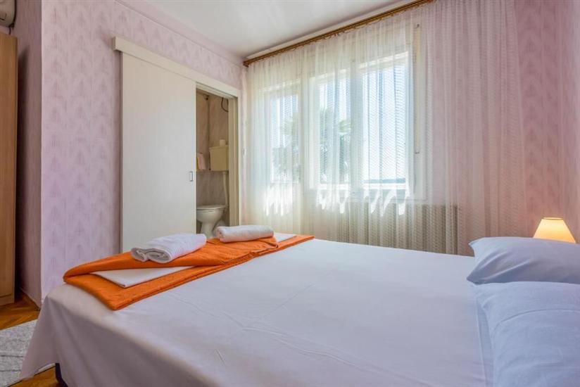 Apartment A2, for 5 persons