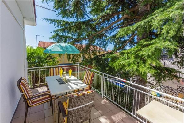 Apartment A2, for 5 persons