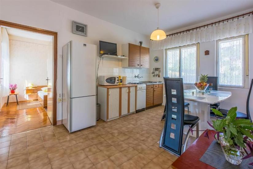 Apartment A2, for 5 persons