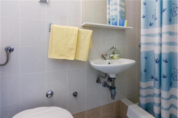 Apartment A2, for 5 persons